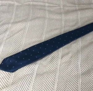 Oscar De La Renta Necktie Slim Designer Blue Subtle Geometric Print Flaws - Picture 1 of 6