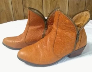 Pazzo Dust Zipper Boots Scribed Leather Design Brown sz 6.5 Women's Zippers - Picture 1 of 7
