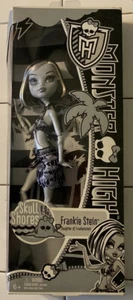 Monster High Skull Shores Frankie Stein Black And White 2011 Mattel - Picture 1 of 11