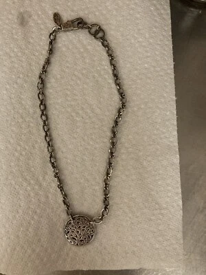 Collar de plata de ley Lois Hill Foto 1 de 4