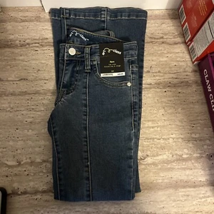 Art Class Flare  Low Rise Fitted Hip & Thigh Size 10  Blue Jeans - Picture 1 of 5