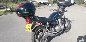 kawasaki zr750 - Picture 1 of 18