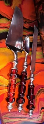 Conjunto de corte de bolo de casamento da Índia com colher de sorvete Lg contas de vidro vermelho - Imagem 1 de 4