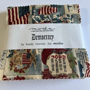 Confezione Charm Moda Democracy By Sandy Gervais - Foto 1 di 2