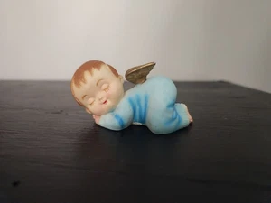 Casa de muñecas miniatura vintage ángel bebé acostado plano - Imagen 1 de 5