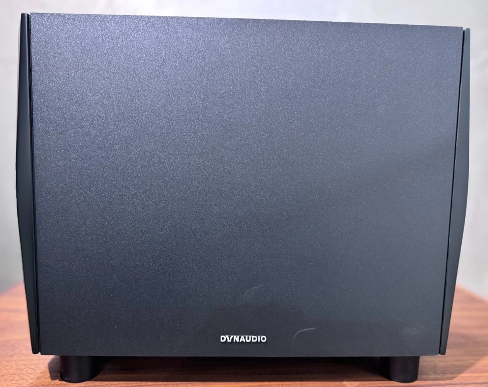 Dynaudio Subwoofer Attivo 18s – Prestazioni al top per il tuo impianto audio - Immagine 1 di 4
