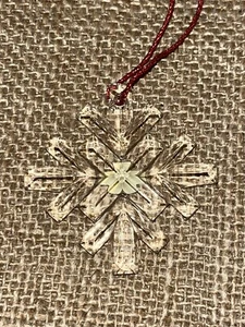 Gorham Crystal Snowflake Ornament 1 7/8 x 1 7/8 - Picture 1 of 13