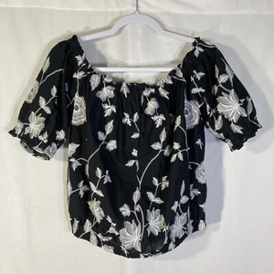 WHO WHAT WEAR black white floral embroidered off the shoulder cropped top M - Picture 1 of 9
