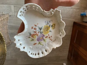 Bandeja de pasador floral pintada a mano de 6,5""/receptor de joyas, artículo de tocador, cerámica - Imagen 1 de 3