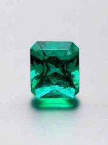1.66Carat RARE Butterly Effect of Oil Muzo Green Natural Colombian Emerald - Picture 1 of 10