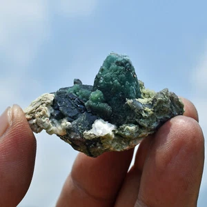 CELADONITE INCLUDED GREEN APOPHYLLITE CRYSTAL CLUSTER ON STILBITE MATRIX. - Picture 1 of 9