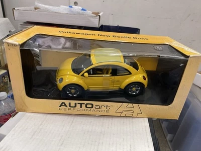 AUTOart escala 1:18 VOLKSWAGEN NUEVO ESCARABAJO DUNA NUEVO EN CAJA Foto 1 de 4