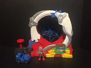Playskool Heroes Marvel Spiderman Adventures Stuntacular Speed Loop Playset - Picture 1 of 6