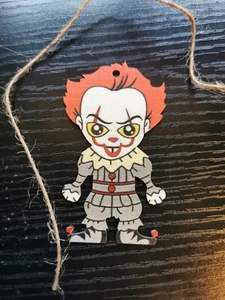 IT pennywise stephen king mignonne tarte fine décoration arbre en bois - Photo 1/4