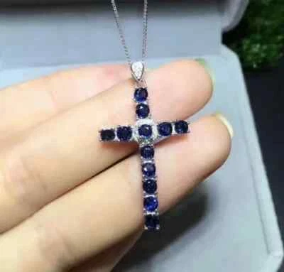 Colgante Cruz Mujer Zafiro Creado Laboratorio Corte Redondo 2Ct Chapado en Oro Blanco 14K 18" Foto 1 de 4