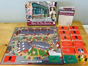 Coronation Street Race to the Rovers 50° Anniversario Gioco da Tavolo, 100% Completo - Foto 1 di 22