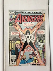 Avengers issue 227 - Imagen 1 de 5