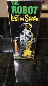 POLAR LIGHTS LOST IN SPACE "THE ROBOT" SCALE FIGURE MODEL KIT - Picture 1 of 1