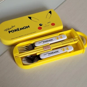 Pikachu Face Slide Trio Set Essstäbchen Löffel Gabel Skater Japan Spülmaschinenfest - Bild 1 von 12