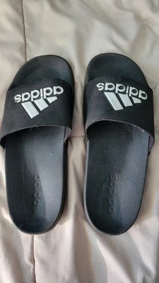 Slide Adidas SLIDES preto juvenil tamanho 5  - Imagem 1 de 4
