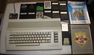 Commodore 64c (C64c) With tons of extras! Fully loaded! Games, upgrades, WORKS! - Zdjęcie 1 z 12