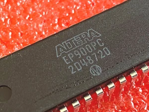 EP900PC ALTERA IC, OT PLD, tipo PAL, CMOS, PDIP40, - Foto 1 di 4
