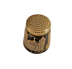 Vintage Thimble Brass Lyon Enamel Design Mint Condition - Picture 1 of 4