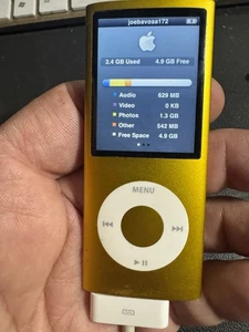 Apple iPod Nano 4th Generation GREEN 8GB BROKEN - Picture 1 of 9