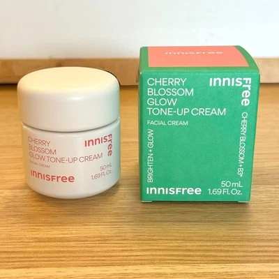 Осветляющий увлажняющий крем для лица Innisfree Cherry Blossom Glow Tone-Up 50 мл - Изображение 1 из 4