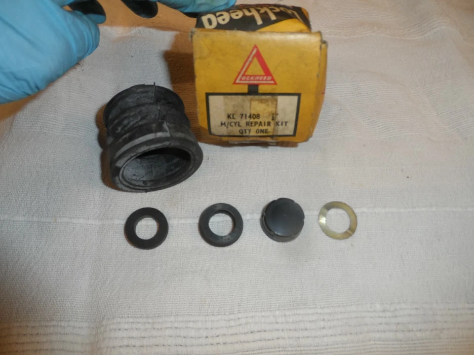KIT CILINDRO MAESTRO FRENO LOCKHEED SUNBEAM ALPINE 60-64 VANDEN PLAS 4 LITROS Foto 1 de 1