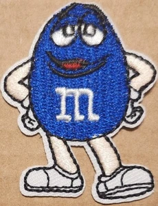 Hierro bordado de carácter azul de M&M en parche - Imagen 1 de 2