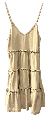Vestido Solero Zara Beige 3 Niveles Babydoll Juniors Talla Pequeña Por encima de la rodilla Foto 1 de 4
