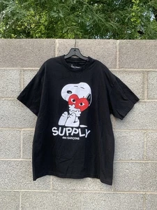 Supply & Demand Co Snoopy Herren T-Shirt Kurzarm Schwarz Herz XL Hype Tee - Bild 1 von 7