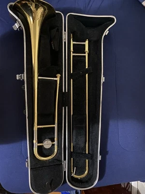 Yamaha YSL-354 Tenor Trombone with Mouthpiece and Hard Case - Image 1 of 4