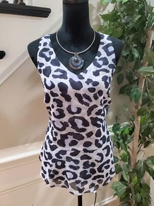 Cabi Womens Purple Black Animal Print V-Neck Sleeveless Casual Top Blouse Small - Picture 1 of 12