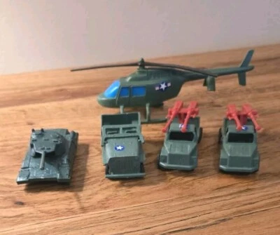 Juguetes militares de plástico vintage del ejército - helicóptero - camiones de misiles - jeep - tanque - lote de 5 Foto 1 de 4
