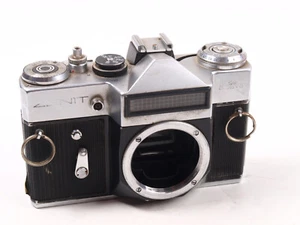 Zenit EM analoge Spiegelreflexkamera 35 mm silber nur Gehäuse, M42-Mount, - Bild 1 von 6