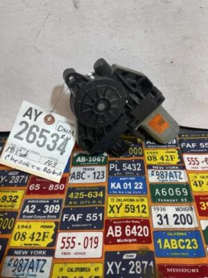 2014 - 2019 Jeep Cherokee Front Passenger Power Window Motor OEM 931401-104 Foto 1 de 4