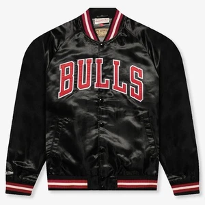 NEW Chicago Bulls Lightweight Satin Jacket NBA By Mitchell & Ness Size Small - Picture 1 of 5