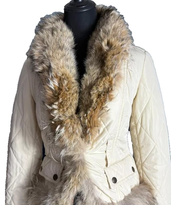 CHAQUETA ACOLCHADA VERO MODA CREMA PARA MUJER CON RIBETE DE PIEL SINTÉTICA Y ... - Imagen 1 de 4
