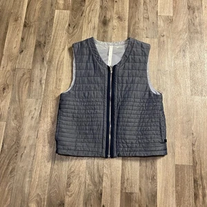 Lululemon Light & Bright Reversible Reflective Jacket Vest Size Medium Gray - Picture 1 of 6