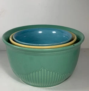 Set of 3 Vintage 1950s Pottery Nesting Mixing Bowls - Picture 1 of 19