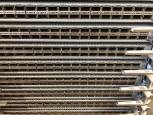 New Pull Cisco N9K-X9732C-EX 32-Port QSFP28 100GbE Expansion Module Nexus 9500  - Picture 1 of 2