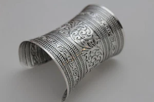 Mujeres Puño Largo Plata Metal Pulsera Moda Joyería Maravilla Filigrana Talla Única - Imagen 1 de 12