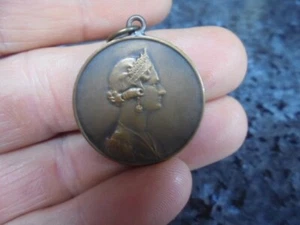 belle medaille sans ruban reine astrid - Picture 1 of 2