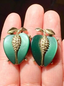 Vintage Lisner green lucite apple clip on earrings - Bild 1 von 5