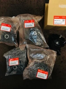 Honda Genuine EK9 Civic Engine & Transmission Motor Mount Kits 5 Piece Set OEM - Picture 1 of 10
