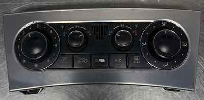 Mercedes Benz C230 2002-2005 calefacción aire acondicionado temperatura climatización Foto 1 de 4