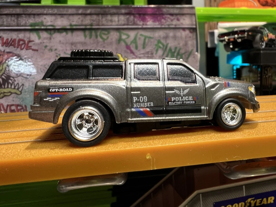 Chasis afinado personalizado de 4 velocidades para automóvil Ford Truck Rally Racer Auto World HO  Foto 1 de 4