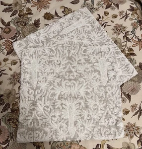 POTTERY BARN PILLOW COVER PAIR BAROQUE CHANILLE SCROLLED FLORAL DESIGN WHITE TAN - Picture 1 of 8